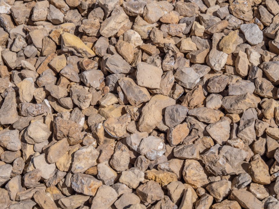 buff coloured gravel 20mm